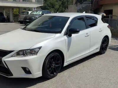 Usata Lexus CT200h 99 CV (72 kW) 2017 Bianco Berlina