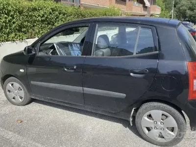 Usata Kia Picanto LX 61 CV (44 kW) 2007 Nero Utilitaria