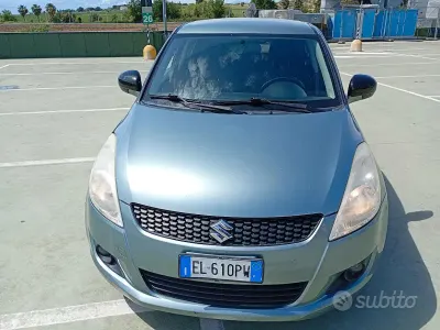 Gebraucht Suzuki Swift Club 94 PS (69 kW) 2012 Grün Kleinwagen