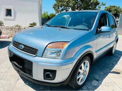 Usata Ford Fusion 80 CV (58 kW) 2006 Blu Utilitaria
