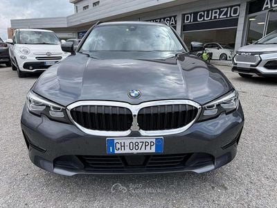 Usata BMW 318 Advantage 150 CV (110 kW) 2021 Argento Station wagon
