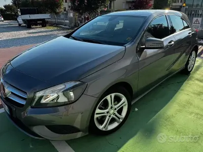 Usata Mercedes A200 Executive 136 CV (100 kW) 2014 Grigio Utilitaria