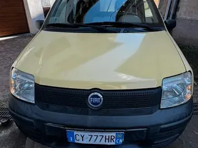 Usata Fiat Panda 54 CV (39 kW) 2006 Giallo Utilitaria