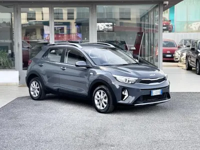 Usata Kia Stonic 84 CV (61 kW) 2022 Grigio SUV