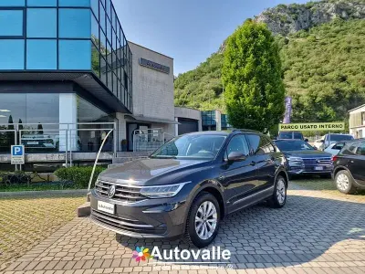 Usata VW Tiguan Life 150 CV (110 kW) 2021 Grigio SUV