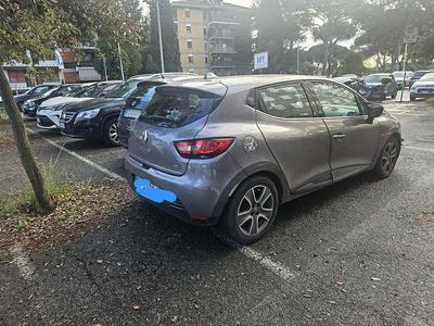 Usado Renault Clio IV Dynamique 88 CV (64 kW) 2013 Berlina