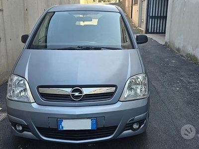 Usata Opel Meriva 90 CV (66 kW) 2008 Grigio Monovolume