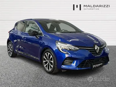 Usata Renault Clio V Techno 101 CV (74 kW) 2023 Blu Utilitaria