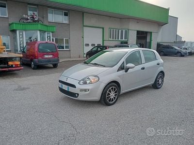 Usata Fiat Punto Street 95 CV (69 kW) 2017 Grigio Utilitaria