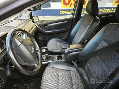 Usata Mercedes B180 2008 Grigio Monovolume