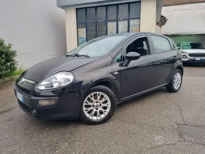 Begagnad Fiat Punto Evo S 95 HK (69 kW) 2011 Svart Halvkombi