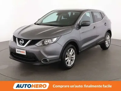 Usata Nissan Qashqai Acenta 131 CV (96 kW) 2017 Argento SUV