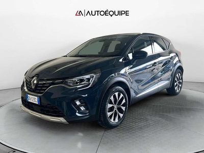Usata Renault Captur Intens 101 CV (74 kW) 2023 Blu/azzurro SUV