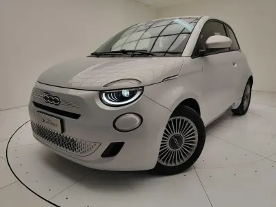 Nuova Fiat 500 65 CV (47 kW) 2025 Blu Berlina