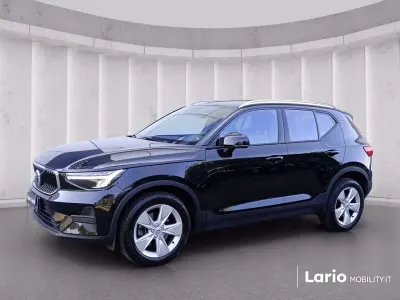 Usata Volvo XC40 Core 163 CV (119 kW) 2023 Onyx black SUV