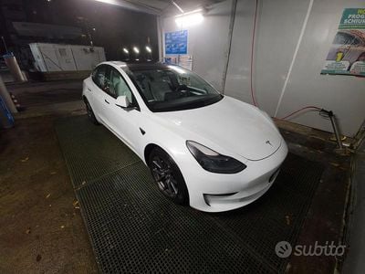 Bianco Usata 2021 Tesla Model 3 Long Range AWD Berlina | 30.000 € (Buon prezzo)