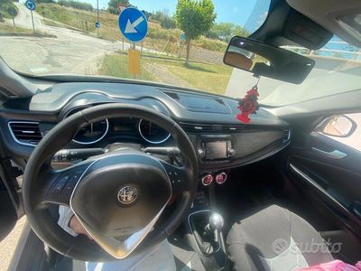 Usata Alfa Romeo Giulietta Progression 120 CV (88 kW) 2017 Grigio Utilitaria