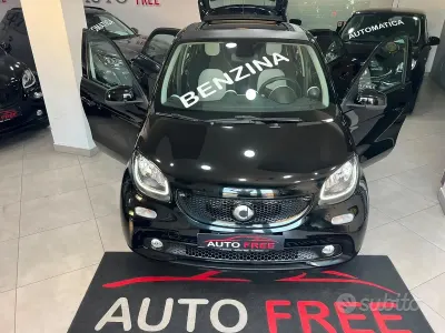 Usata Smart ForFour Passion 71 CV (52 kW) 2015 Nero Utilitaria