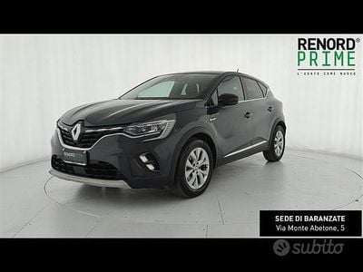 Usata Renault Captur Intens 145 CV (106 kW) 2022 Blu scuro SUV