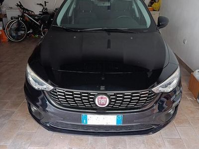Usata Fiat Tipo Easy 120 CV (88 kW) 2017 Blu Station wagon