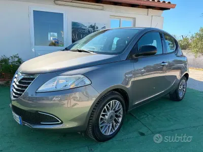 Usata Lancia Ypsilon Gold 69 CV (50 kW) 2012 Grigio Utilitaria