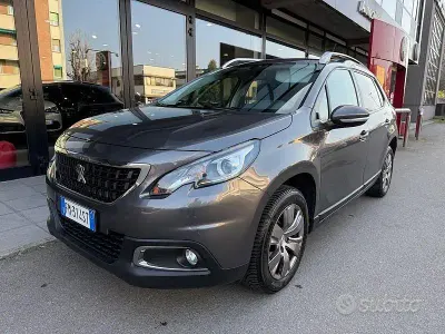 Usata Peugeot 2008 Allure 120 CV (88 kW) 2018 Grigio SUV