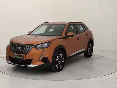 Usata Peugeot 2008 Allure 131 CV (96 kW) 2020 Arancione SUV