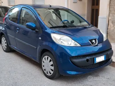 Usata Peugeot 107 68 CV (50 kW) 2006 Utilitaria