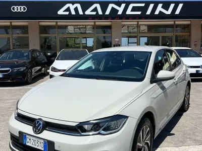 Usata VW Polo Style 95 CV (69 kW) 2023 Beige Utilitaria