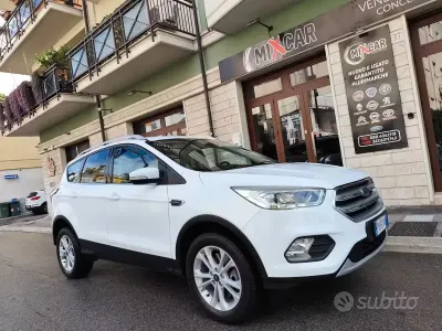Usado Ford Kuga Titanium 120 CV (88 kW) 2018 Blanco SUV