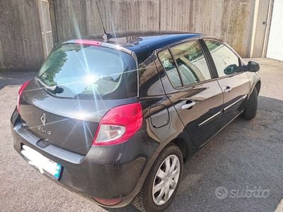 Usata Renault Clio II 75 CV (55 kW) 2009 Nero Utilitaria