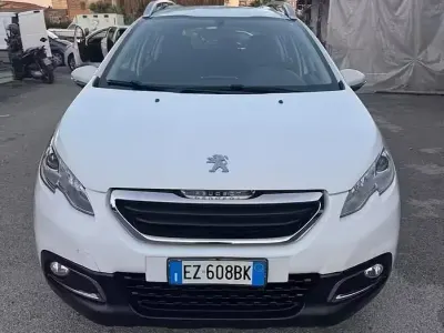 Usata Peugeot 2008 Allure 99 CV (72 kW) 2015 Bianco SUV