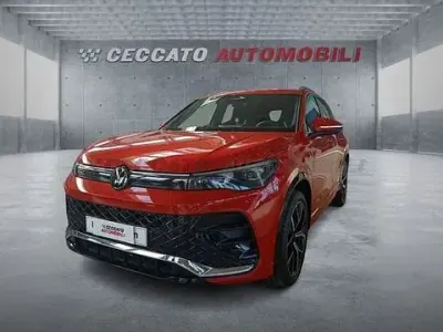 Usata VW Tiguan R-line Plus 204 CV (150 kW) 2025 Rosso SUV