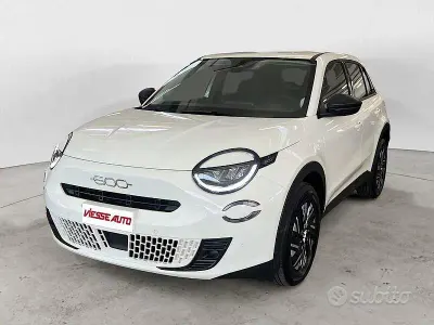 Nuova Fiat 600 La Prima 110 CV (80 kW) 2025 Bianco SUV