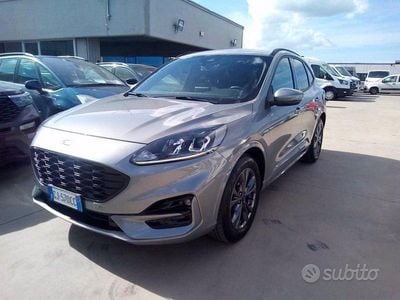 Usata Ford Kuga ST-Line 150 CV (110 kW) 2023 Grigio SUV