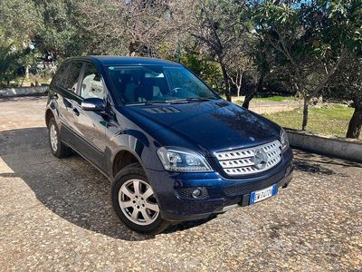 Usata Mercedes ML280 190 CV (139 kW) 2006 Blu SUV