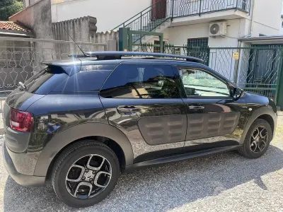 Usata Citroën C4 Cactus 82 CV (60 kW) 2016 Nero Utilitaria