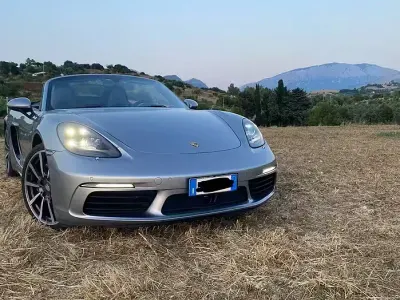 Usata Porsche 718 Boxster 300 CV (220 kW) 2017 Grigio Cabrio