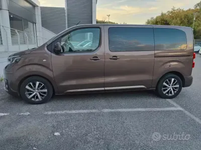 Gebraucht Toyota Proace Verso 241 PS (177 kW) 2019 Braun Kombi