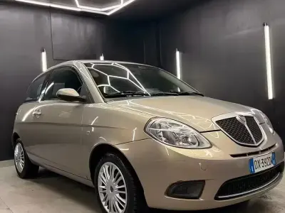 Usado Lancia Ypsilon 77 CV (56 kW) 2009 Utilitario