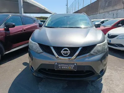 Usata Nissan Qashqai Tekna 131 CV (96 kW) 2016 Grigio SUV