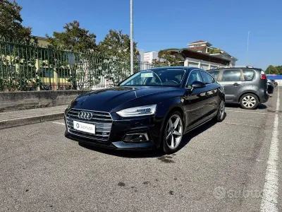 Usata Audi A5 Business 190 CV (139 kW) 2018 Blu/azzurro Coupé