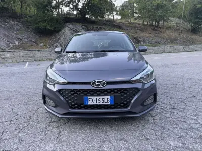 Usata Hyundai i20 Active 101 CV (74 kW) 2019 Bluazzurro Utilitaria