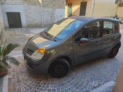Käytetty Renault Modus 82 HP (60 kW) 2005 Vihreä Tila-auto
