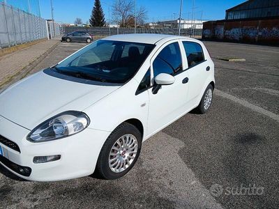 Usata Fiat Grande Punto 69 CV (50 kW) 2016 Utilitaria