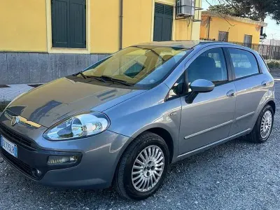 Usata Fiat Punto Evo 75 CV (55 kW) 2009 Grigio Utilitaria