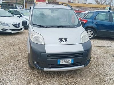 Usata Peugeot Bipper Outdoor 70 CV (51 kW) 2009 Grigio Monovolume