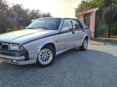 Usata Alfa Romeo 75 165 CV (121 kW) 1991 Argento Berlina