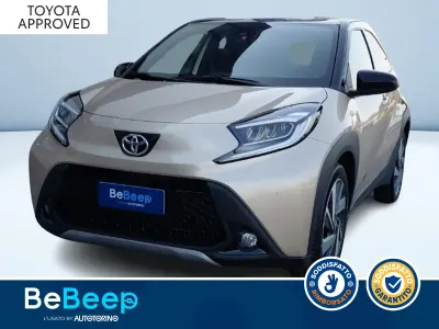 Usata Toyota Aygo X Lounge 72 CV (52 kW) 2022 Oro metallizzato SUV