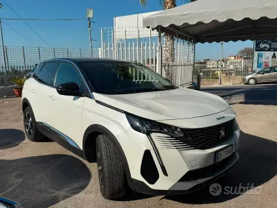 Usata Peugeot 3008 Allure 131 CV (96 kW) 2022 Bianco SUV